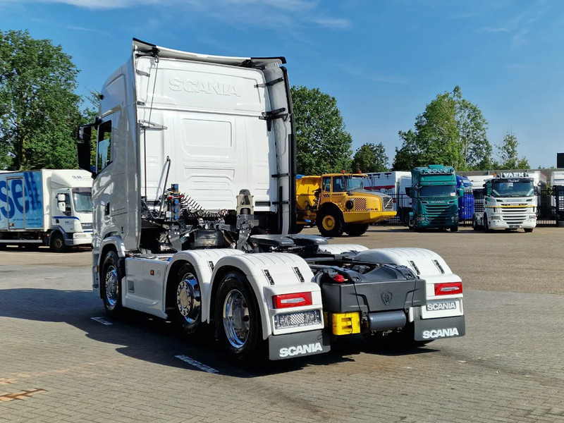 Scania 660S V8 NGS Highline 6x2/4 - New - Full spec - Retarder - Night clima - Led - Leather - Navi - Влекач: снимка 5 Scania 660S V8 NGS Highline 6x2/4 - New - Full spec - Retarder - Night clima - Led - Leather - Navi - Влекач: снимка 5