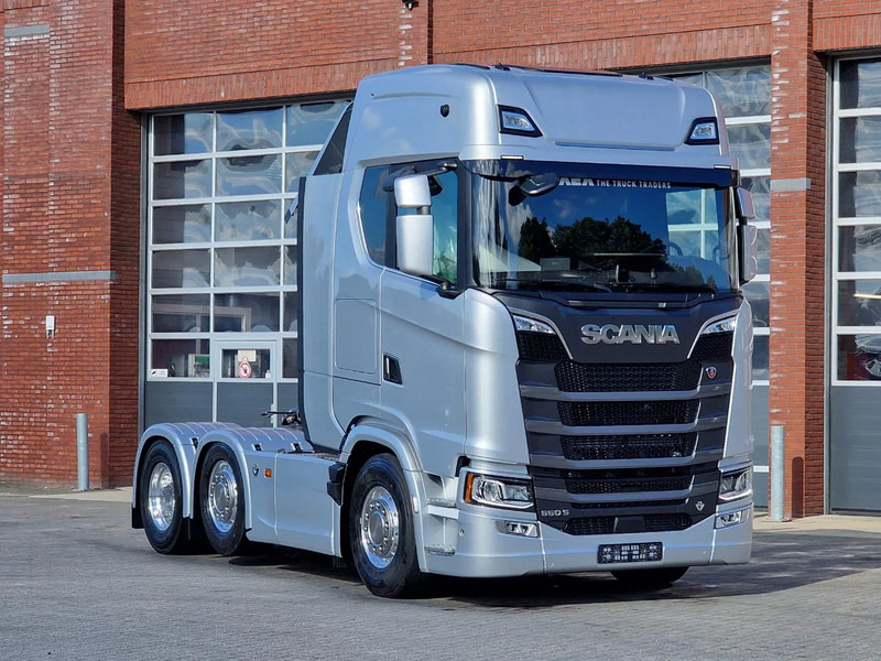 Scania 660S V8 NGS Highline 6x2/4 - New - Full spec - Retarder - Night clima - Led - Leather - Navi - Влекач: снимка 1 Scania 660S V8 NGS Highline 6x2/4 - New - Full spec - Retarder - Night clima - Led - Leather - Navi - Влекач: снимка 1