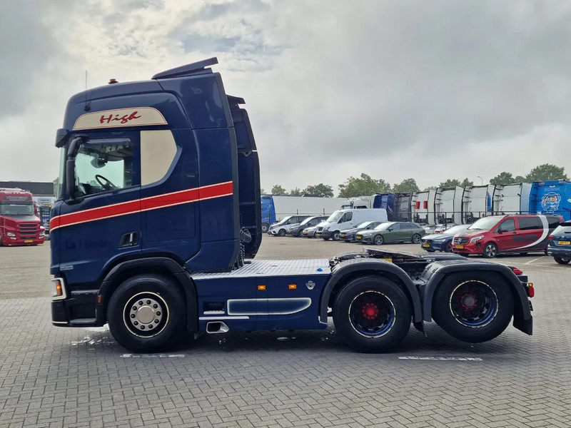Scania R520 V8 NGS Highline 6x2 - PTO/Hydraulic - Full air - 2.95 WB - Navi - Fridge - Sliding 5th wheel - Влекач: снимка 4 Scania R520 V8 NGS Highline 6x2 - PTO/Hydraulic - Full air - 2.95 WB - Navi - Fridge - Sliding 5th wheel - Влекач: снимка 4