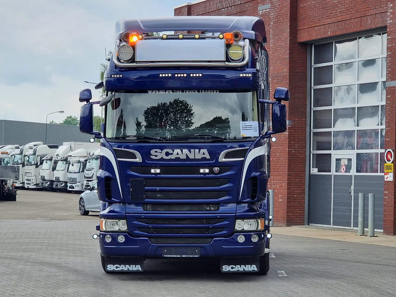 Scania R560 V8 Highline 6x2 - Show truck - Manual gearbox - 2.90 WB - PTO/Hydraulic - Double glazed - Влекач: снимка 2 Scania R560 V8 Highline 6x2 - Show truck - Manual gearbox - 2.90 WB - PTO/Hydraulic - Double glazed - Влекач: снимка 2