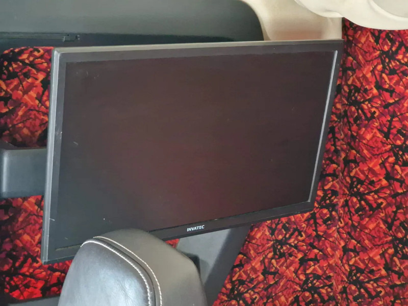 Лизинг на Scania S500 NGS Highline 4x2 - Retarder - Night clima - Full air - Custom interior - Full spoiler - 2 tank Scania S500 NGS Highline 4x2 - Retarder - Night clima - Full air - Custom interior - Full spoiler - 2 tank: снимка 16