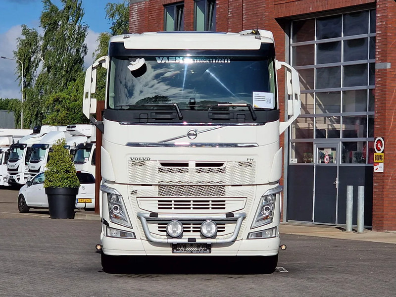 Volvo FH 13.500 6x2 - Retarder - Full air - 3.20 WB - Leather - Влекач: снимка 2 Volvo FH 13.500 6x2 - Retarder - Full air - 3.20 WB - Leather - Влекач: снимка 2