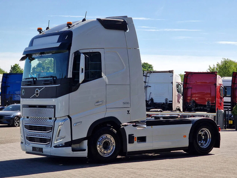 Volvo FH 13.500 Globetrotter XL 4x2 - NEW - Full spec - I parkcool - Full air - - Влекач: снимка 3 Volvo FH 13.500 Globetrotter XL 4x2 - NEW - Full spec - I parkcool - Full air - - Влекач: снимка 3