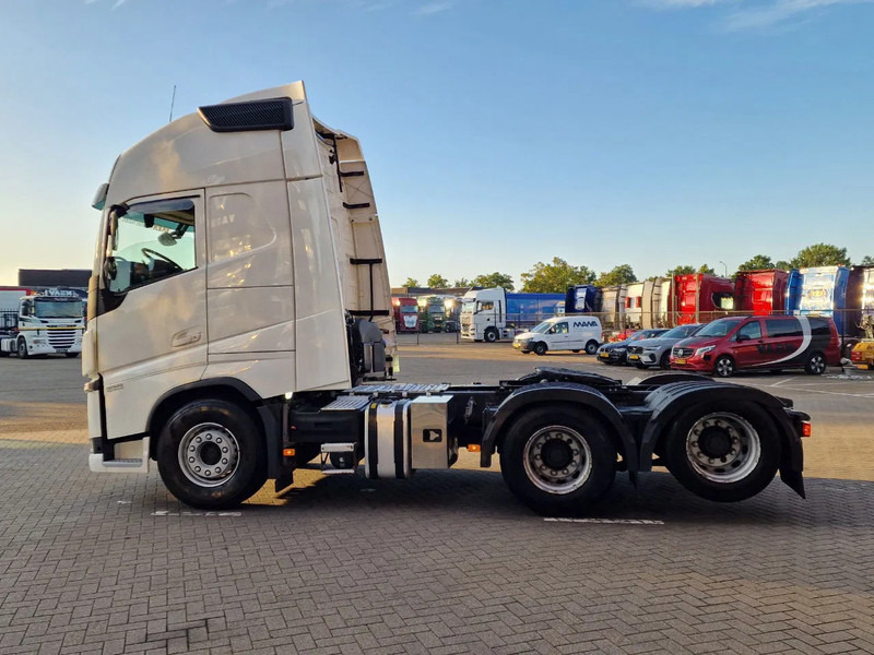 Volvo FH 13.500 Globetrotter XL 6x2 - Full air - 3.20 WB - MA VIN - Low KM - Leather - Влекач: снимка 4 Volvo FH 13.500 Globetrotter XL 6x2 - Full air - 3.20 WB - MA VIN - Low KM - Leather - Влекач: снимка 4