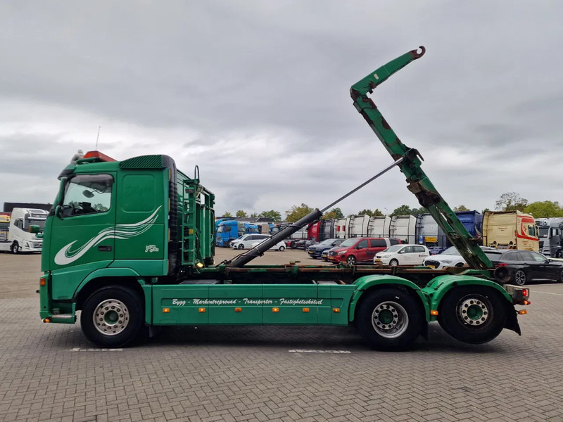 Volvo FH 13.440 6x2*4 - HIAB Hooklift 17T - Euro 5 - I shift - Steering axle - Мултилифт с кука камион: снимка 4 Volvo FH 13.440 6x2*4 - HIAB Hooklift 17T - Euro 5 - I shift - Steering axle - Мултилифт с кука камион: снимка 4