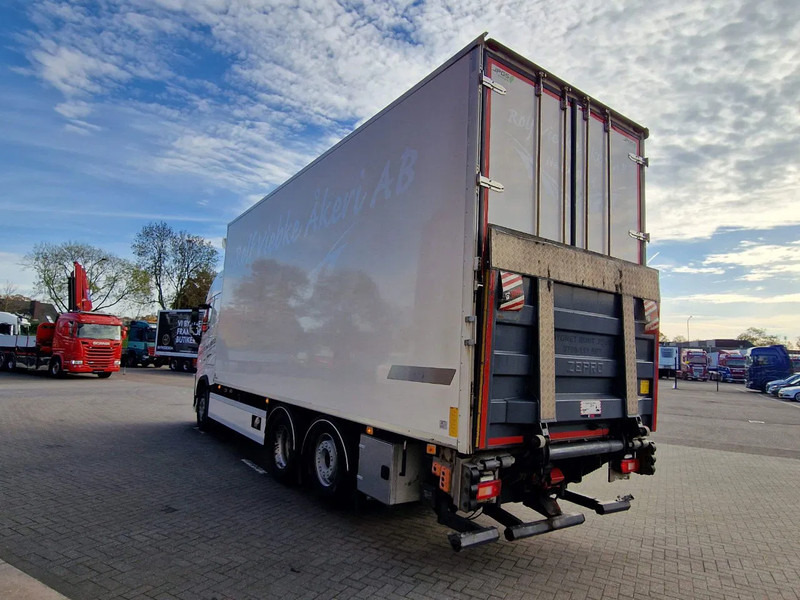 Volvo FH 13.460 Globetrotter 6x2 - Carrier Frigo Supra 850 Nordic - Loadlift - Full air - LNG - Изотермичен камион: снимка 5 Volvo FH 13.460 Globetrotter 6x2 - Carrier Frigo Supra 850 Nordic - Loadlift - Full air - LNG - Изотермичен камион: снимка 5