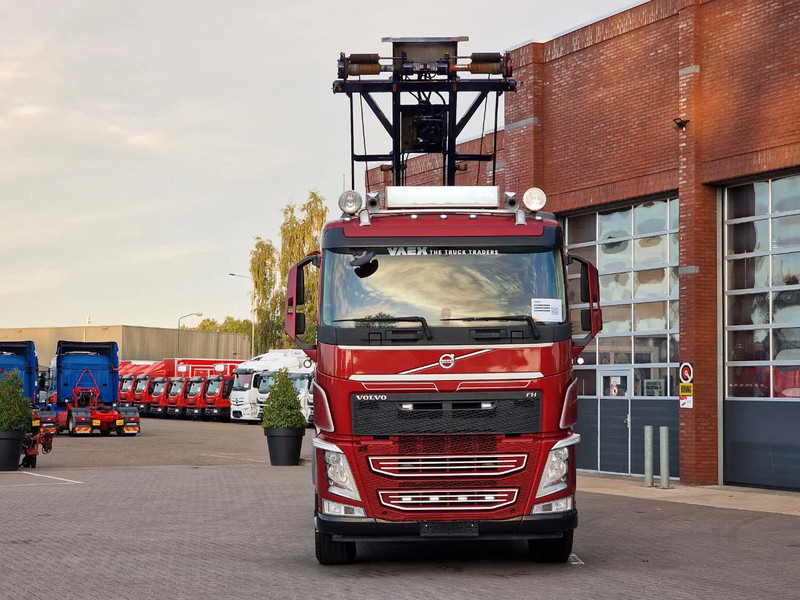 Volvo FH 13.500 8x4*4 - HMF TF324 Cable system - Euro 6 - I shift - Камион с кабелна система: снимка 2 Volvo FH 13.500 8x4*4 - HMF TF324 Cable system - Euro 6 - I shift - Камион с кабелна система: снимка 2