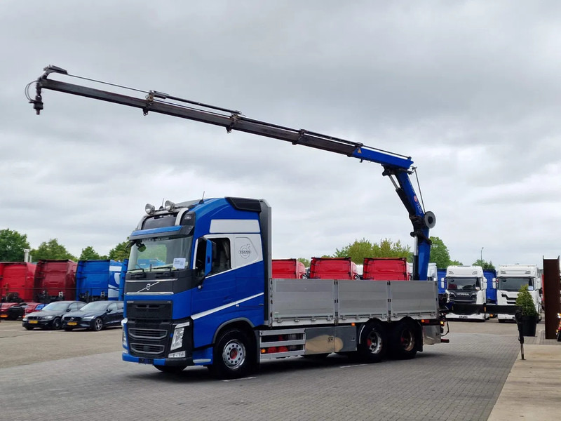 Volvo FH 13.540 Globetrotter 6x4 - HMF 1920K with remote year 2019 - Full air - Leather - Камион с кран: снимка 3 Volvo FH 13.540 Globetrotter 6x4 - HMF 1920K with remote year 2019 - Full air - Leather - Камион с кран: снимка 3