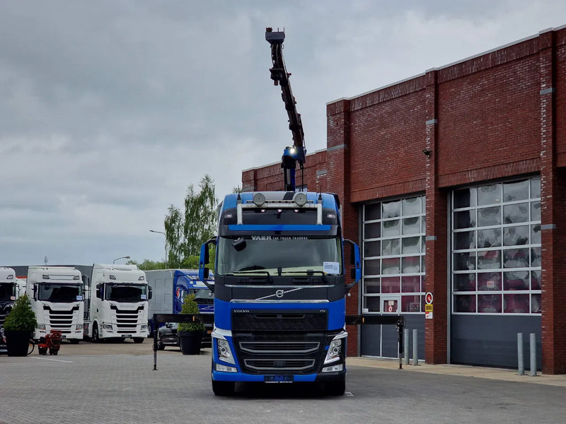 Volvo FH 13.540 Globetrotter 6x4 - HMF 1920K with remote year 2019 - Full air - Leather - Камион с кран: снимка 2 Volvo FH 13.540 Globetrotter 6x4 - HMF 1920K with remote year 2019 - Full air - Leather - Камион с кран: снимка 2