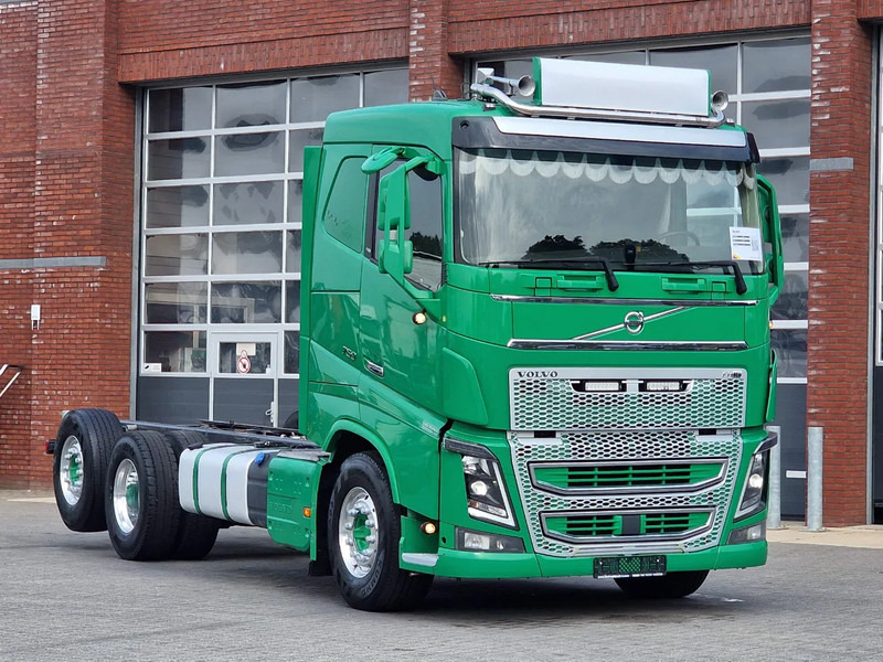 Volvo FH 16.750 Lowroof 6x2*4 - Chassis - 4.30 WB - Steering axle - Retarder - Custom interior - Шаси кабина: снимка 1 Volvo FH 16.750 Lowroof 6x2*4 - Chassis - 4.30 WB - Steering axle - Retarder - Custom interior - Шаси кабина: снимка 1