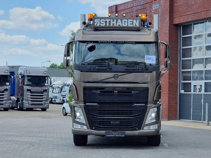 Volvo FH 500 6x4 Hooklift 21t / full airsuspension / retarder / alcoa wheels / standing exhaust / special interieur - Мултилифт с кука камион: снимка 3 Volvo FH 500 6x4 Hooklift 21t / full airsuspension / retarder / alcoa wheels / standing exhaust / special interieur - Мултилифт с кука камион: снимка 3