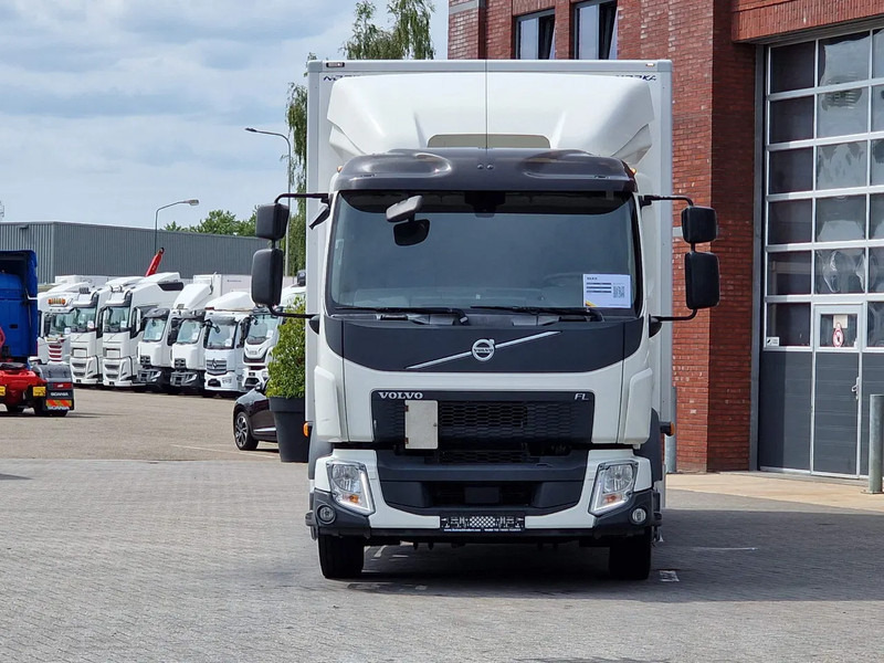 Volvo FL 250 Closed box - Loadlift - Automatic gearbox - Camera - Камион фургон: снимка 2 Volvo FL 250 Closed box - Loadlift - Automatic gearbox - Camera - Камион фургон: снимка 2