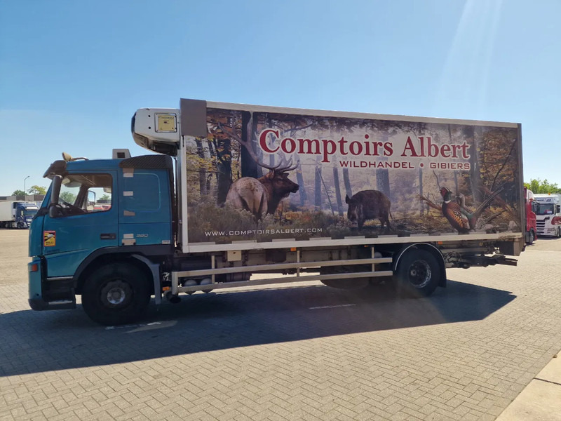 Volvo FM 12.380 4x2 - Frigo Carrier Supra - Loadlift - Hooks/Rohrbahnen/Vleeshang - Рефрижератор камион: снимка 4 Volvo FM 12.380 4x2 - Frigo Carrier Supra - Loadlift - Hooks/Rohrbahnen/Vleeshang - Рефрижератор камион: снимка 4