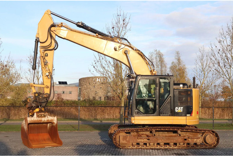 Верижен багер Caterpillar 325 F LCR | ROTOTILT | BUCKET | GPS PREPARED: снимка 1