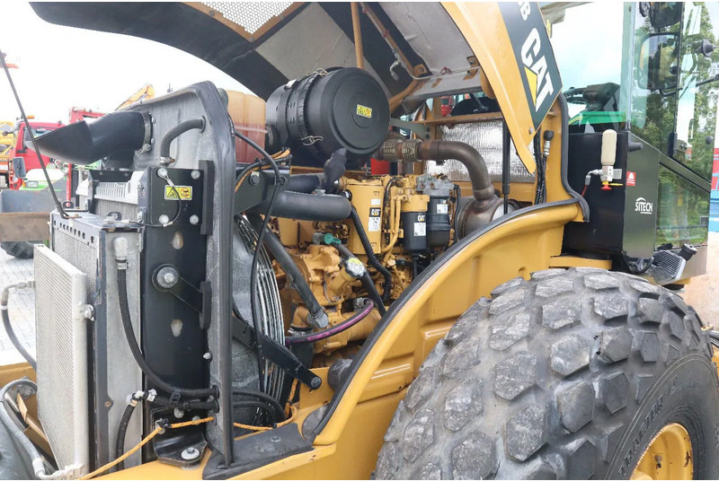 Лизинг на Caterpillar CS78B | TRIMBLE GPS | GOOD CONDITION Caterpillar CS78B | TRIMBLE GPS | GOOD CONDITION: снимка 13
