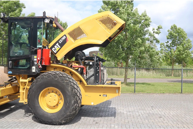 Лизинг на Caterpillar CS78B | TRIMBLE GPS | GOOD CONDITION Caterpillar CS78B | TRIMBLE GPS | GOOD CONDITION: снимка 11