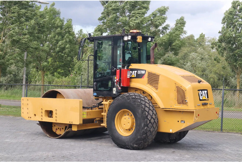 Caterpillar CS78B | TRIMBLE GPS | GOOD CONDITION - Валяк: снимка 3 Caterpillar CS78B | TRIMBLE GPS | GOOD CONDITION - Валяк: снимка 3