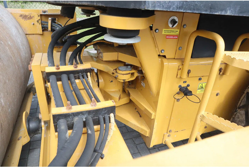 Лизинг на Caterpillar CS78B | TRIMBLE GPS | GOOD CONDITION Caterpillar CS78B | TRIMBLE GPS | GOOD CONDITION: снимка 10