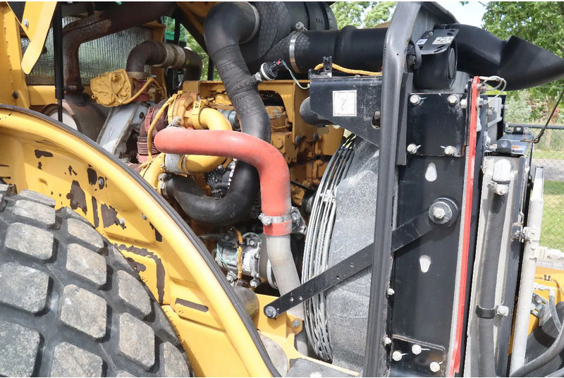 Лизинг на Caterpillar CS78B | TRIMBLE GPS | GOOD CONDITION Caterpillar CS78B | TRIMBLE GPS | GOOD CONDITION: снимка 12