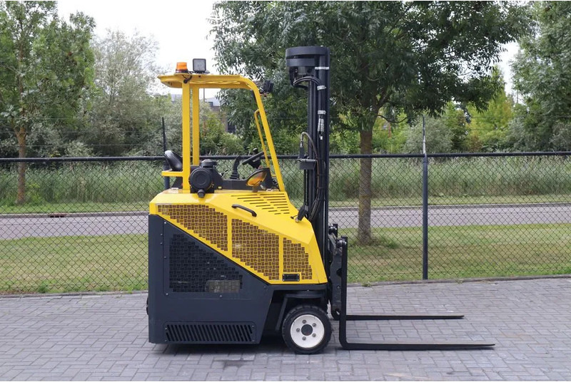 Combilift CB3000 | 2.5 TON | 6 METER | TRIPLEX | SIDESHIFT - Ричтрак с движение в 4 посоки: снимка 4 Combilift CB3000 | 2.5 TON | 6 METER | TRIPLEX | SIDESHIFT - Ричтрак с движение в 4 посоки: снимка 4