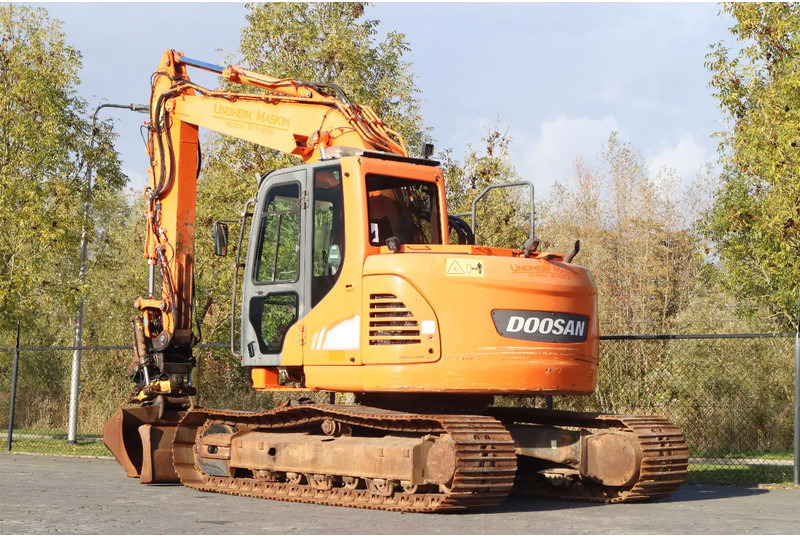 Doosan DX140LCR-3 | DX 140 LCR-3 | TILT ROTATOR | BUCKET | DOZERBLADE - Верижен багер: снимка 3 Doosan DX140LCR-3 | DX 140 LCR-3 | TILT ROTATOR | BUCKET | DOZERBLADE - Верижен багер: снимка 3