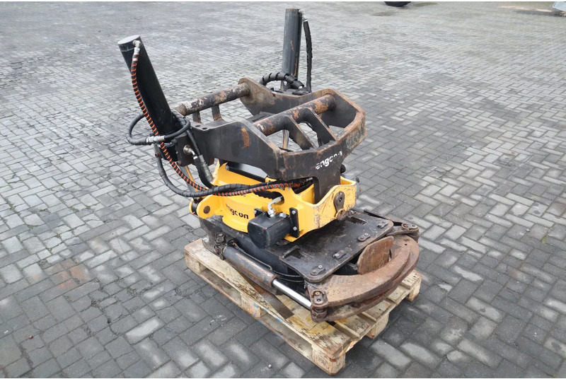 Engcon S80 | KM80 | GRIPPER | AUX HYDR. | GOOD CONDITION - Тилтротатор за Строителна техника: снимка 3 Engcon S80 | KM80 | GRIPPER | AUX HYDR. | GOOD CONDITION - Тилтротатор за Строителна техника: снимка 3