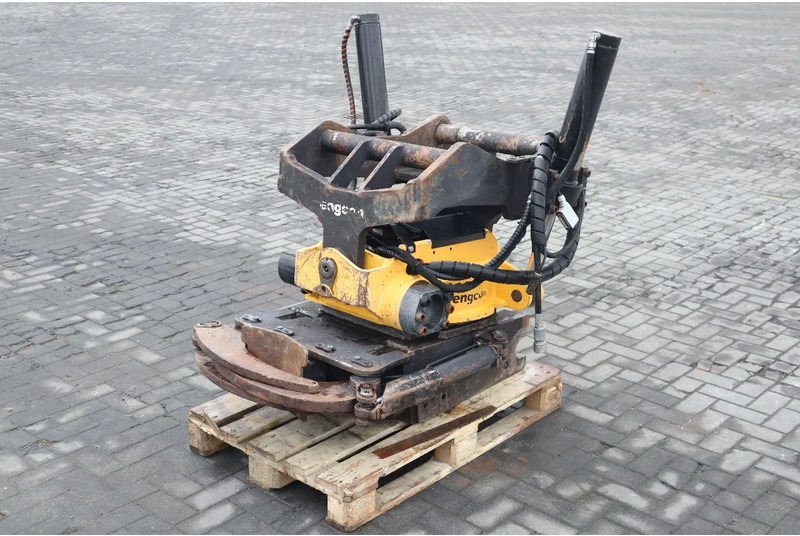 Engcon S80 | KM80 | GRIPPER | AUX HYDR. | GOOD CONDITION - Тилтротатор за Строителна техника: снимка 1 Engcon S80 | KM80 | GRIPPER | AUX HYDR. | GOOD CONDITION - Тилтротатор за Строителна техника: снимка 1