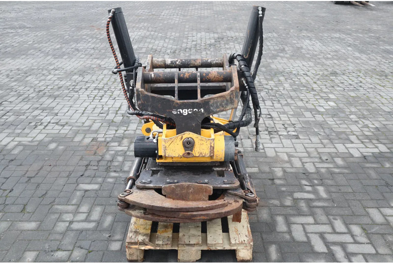 Engcon S80 | KM80 | GRIPPER | AUX HYDR. | GOOD CONDITION - Тилтротатор за Строителна техника: снимка 2 Engcon S80 | KM80 | GRIPPER | AUX HYDR. | GOOD CONDITION - Тилтротатор за Строителна техника: снимка 2