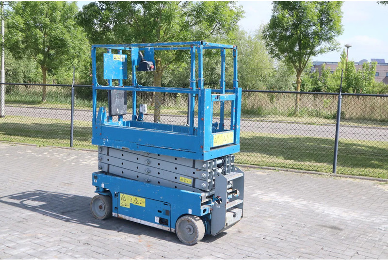 Genie GS-1932 | 7.8 METER | 227 KG - Ножична работна платформа: снимка 2 Genie GS-1932 | 7.8 METER | 227 KG - Ножична работна платформа: снимка 2