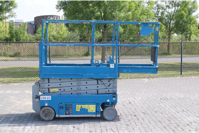Genie GS-1932 | 7.8 METER | 227 KG - Ножична работна платформа: снимка 4 Genie GS-1932 | 7.8 METER | 227 KG - Ножична работна платформа: снимка 4