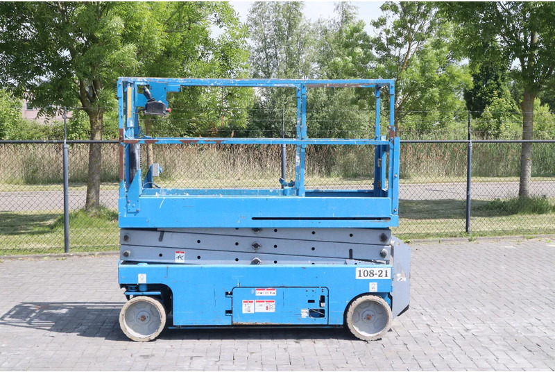 Genie GS-2032 | 8 METER | 363 KG - Ножична работна платформа: снимка 1 Genie GS-2032 | 8 METER | 363 KG - Ножична работна платформа: снимка 1