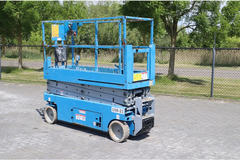 Genie GS-2032 | 8 METER | 363 KG - Ножична работна платформа: снимка 2 Genie GS-2032 | 8 METER | 363 KG - Ножична работна платформа: снимка 2