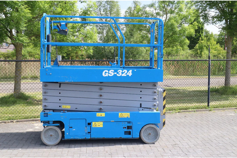 Genie GS-3246 | 12 METER | 318 KG - Ножична работна платформа: снимка 1 Genie GS-3246 | 12 METER | 318 KG - Ножична работна платформа: снимка 1