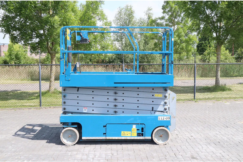 Genie GS-3246 | 12 METER | 318 KG - Ножична работна платформа: снимка 1 Genie GS-3246 | 12 METER | 318 KG - Ножична работна платформа: снимка 1