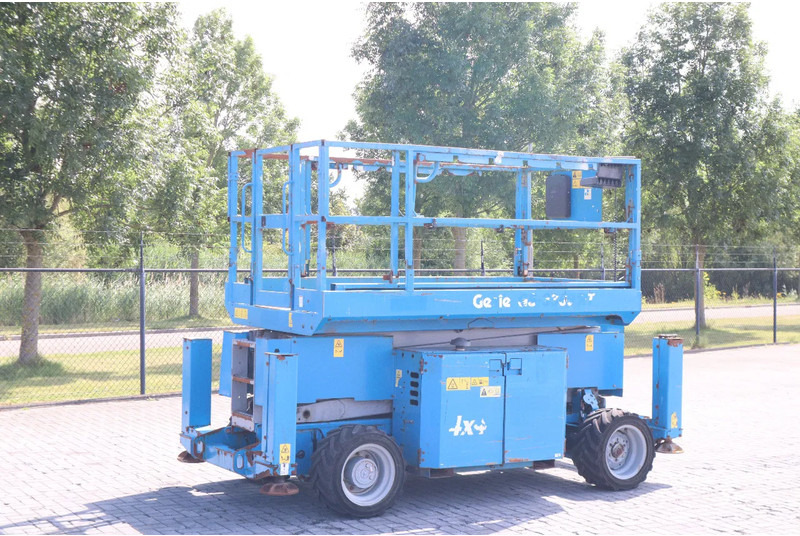 Genie GS-3369 RT | 12 METER | 454 kg - Ножична работна платформа: снимка 2 Genie GS-3369 RT | 12 METER | 454 kg - Ножична работна платформа: снимка 2