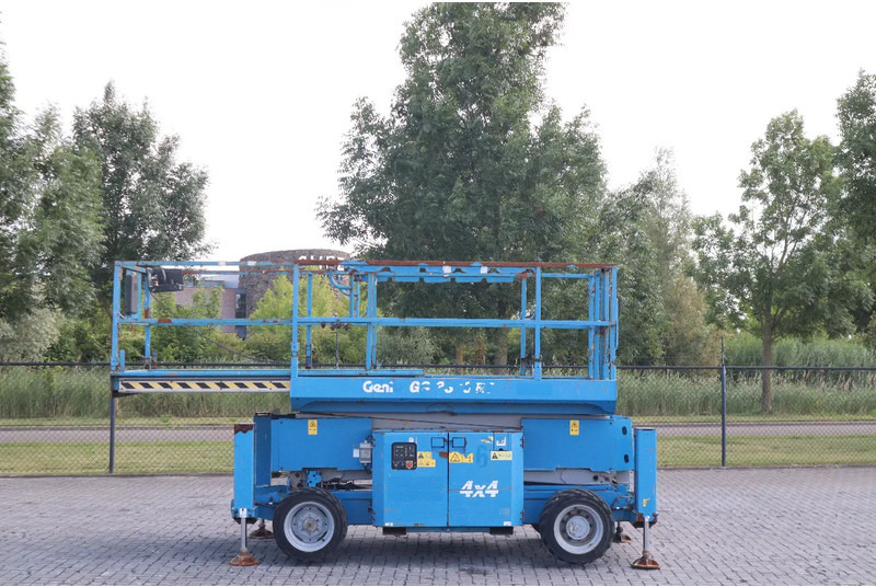 Genie GS-3369 RT | 12 METER | 454 kg - Ножична работна платформа: снимка 4 Genie GS-3369 RT | 12 METER | 454 kg - Ножична работна платформа: снимка 4