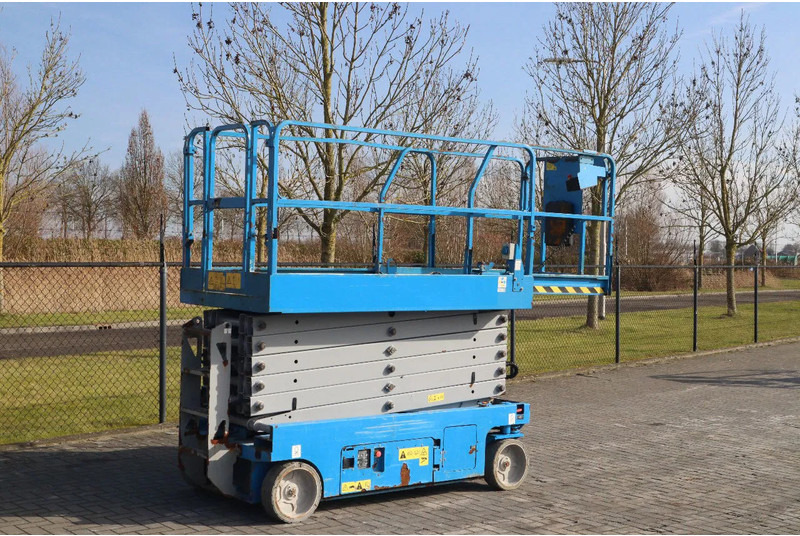 Genie GS-4047 | 14 METER | 350 KG - Ножична работна платформа: снимка 5 Genie GS-4047 | 14 METER | 350 KG - Ножична работна платформа: снимка 5