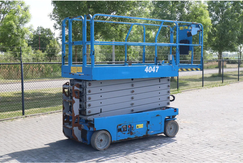 Genie GS-4047 | 14 METER | 350 KG - Ножична работна платформа: снимка 5 Genie GS-4047 | 14 METER | 350 KG - Ножична работна платформа: снимка 5