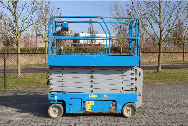 Genie GS-4047 | 14 METER | 350 KG - Ножична работна платформа: снимка 1 Genie GS-4047 | 14 METER | 350 KG - Ножична работна платформа: снимка 1