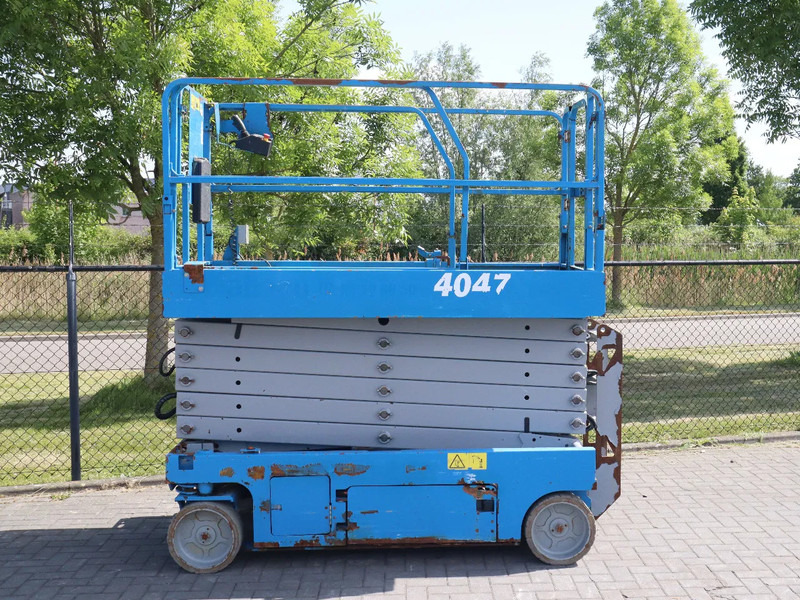 Genie GS-4047 | 14 METER | 350 KG - Ножична работна платформа: снимка 1 Genie GS-4047 | 14 METER | 350 KG - Ножична работна платформа: снимка 1