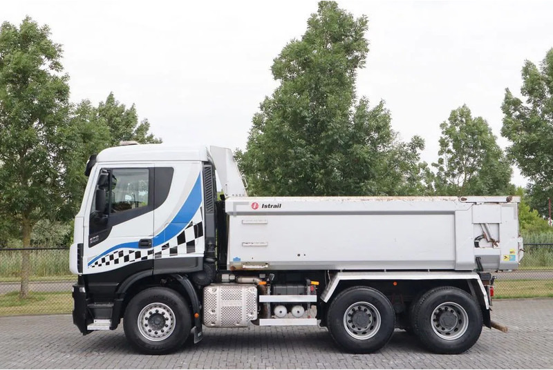 Iveco Stralis X-WAY 570 6X4 FULL STEEL BIG AXLES RETARDER EURO 6 - Самосвал камион: снимка 3 Iveco Stralis X-WAY 570 6X4 FULL STEEL BIG AXLES RETARDER EURO 6 - Самосвал камион: снимка 3