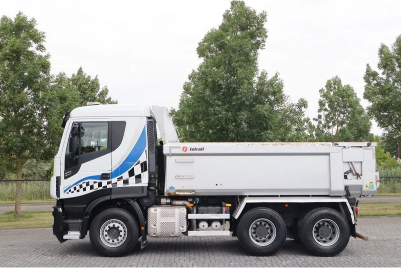 Iveco Stralis X-WAY 570 6X4 FULL STEEL BIG AXLES RETARDER EURO 6 - Самосвал камион: снимка 3 Iveco Stralis X-WAY 570 6X4 FULL STEEL BIG AXLES RETARDER EURO 6 - Самосвал камион: снимка 3