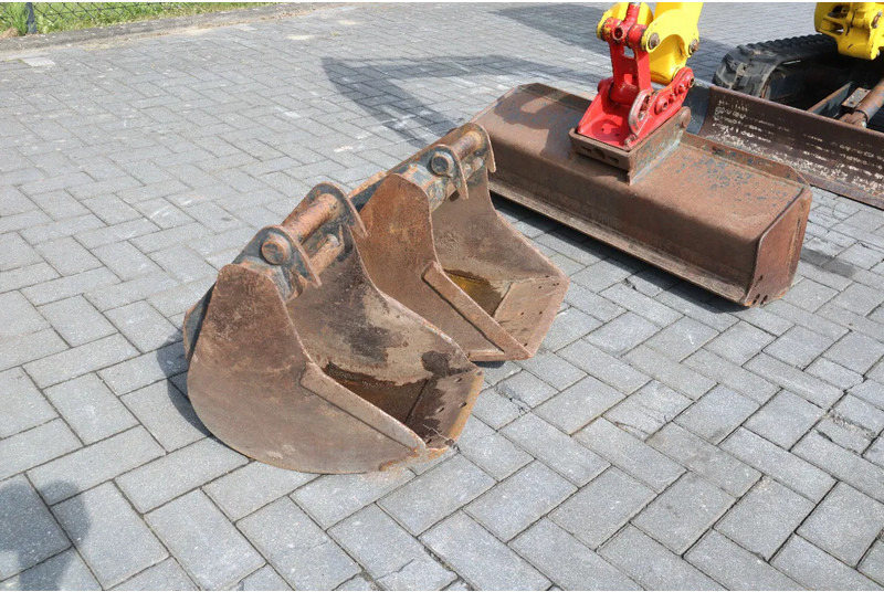 Лизинг на Komatsu PC16 R-3HS | 3X BUCKET | QUICK COUPLER | SWING BOOM Komatsu PC16 R-3HS | 3X BUCKET | QUICK COUPLER | SWING BOOM: снимка 8