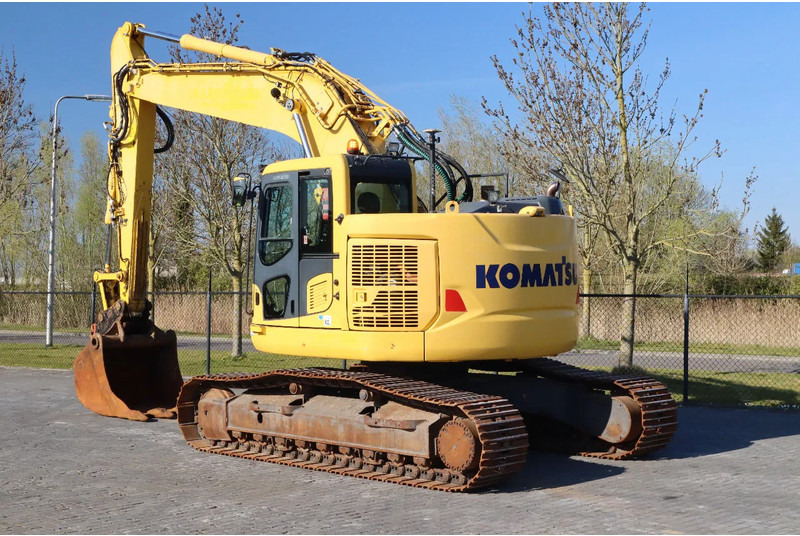 Komatsu PC228 USLC-10 | QUICK COUPLER | BUCKET | AIRCO - Верижен багер: снимка 3 Komatsu PC228 USLC-10 | QUICK COUPLER | BUCKET | AIRCO - Верижен багер: снимка 3