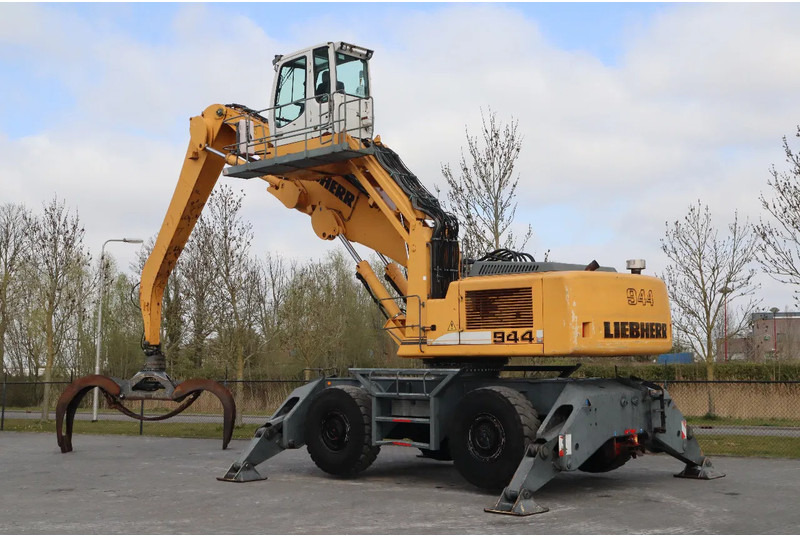 Liebherr A944 C HD | LOG GRAPPLE | HOLZGREIFER | TIMBER - Багер за манипулиране на материали: снимка 3 Liebherr A944 C HD | LOG GRAPPLE | HOLZGREIFER | TIMBER - Багер за манипулиране на материали: снимка 3