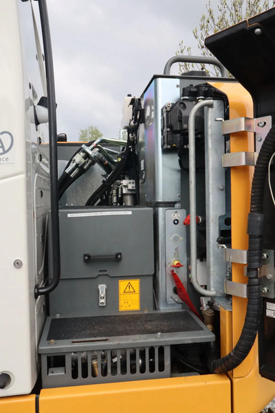 Верижен багер Liebherr R914 COMPACT S | ROTOTILT | 3X BUCKET | DOZERBLADE: снимка 14