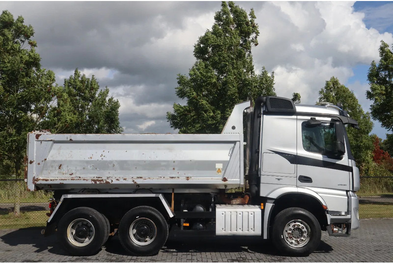 Mercedes-Benz Arocs 2651 | 6X4 | RETARDER | BIG AXLES | EURO 6 - Самосвал камион: снимка 4 Mercedes-Benz Arocs 2651 | 6X4 | RETARDER | BIG AXLES | EURO 6 - Самосвал камион: снимка 4