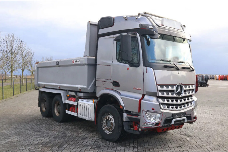 Mercedes-Benz Arocs 2658 2858 | 6X4 EURO 6 BIG AXLES | RETARDER | ENGINE PROBLEM - Самосвал камион: снимка 3 Mercedes-Benz Arocs 2658 2858 | 6X4 EURO 6 BIG AXLES | RETARDER | ENGINE PROBLEM - Самосвал камион: снимка 3