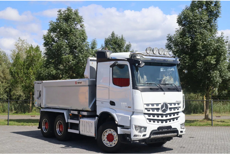 Mercedes-Benz Arocs 2658 | 6X4 | RETARDER | BIG AXLES | LOW KM | EURO 6 - Самосвал камион: снимка 3 Mercedes-Benz Arocs 2658 | 6X4 | RETARDER | BIG AXLES | LOW KM | EURO 6 - Самосвал камион: снимка 3