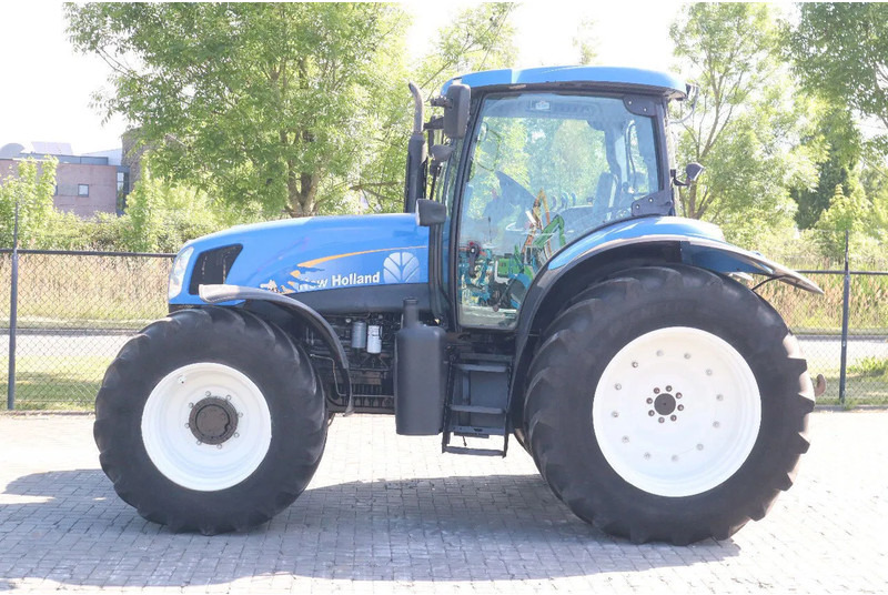 New Holland TS135A | 40 KM/H | 4X4 | SUPERSTEER - Трактор: снимка 2 New Holland TS135A | 40 KM/H | 4X4 | SUPERSTEER - Трактор: снимка 2
